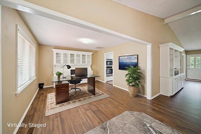 Building Photo - House for Rent 3 Bedrooms 2 Bath !!!!!