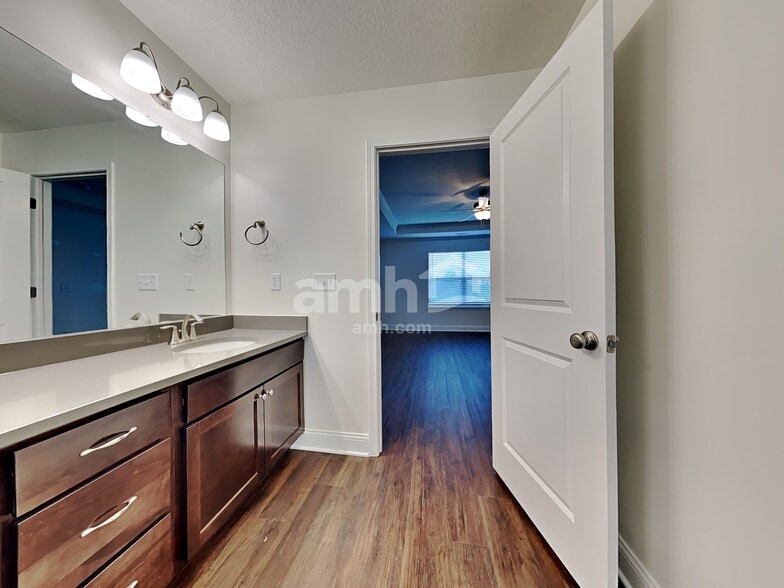 Building Photo - 8100 Rapala Ln