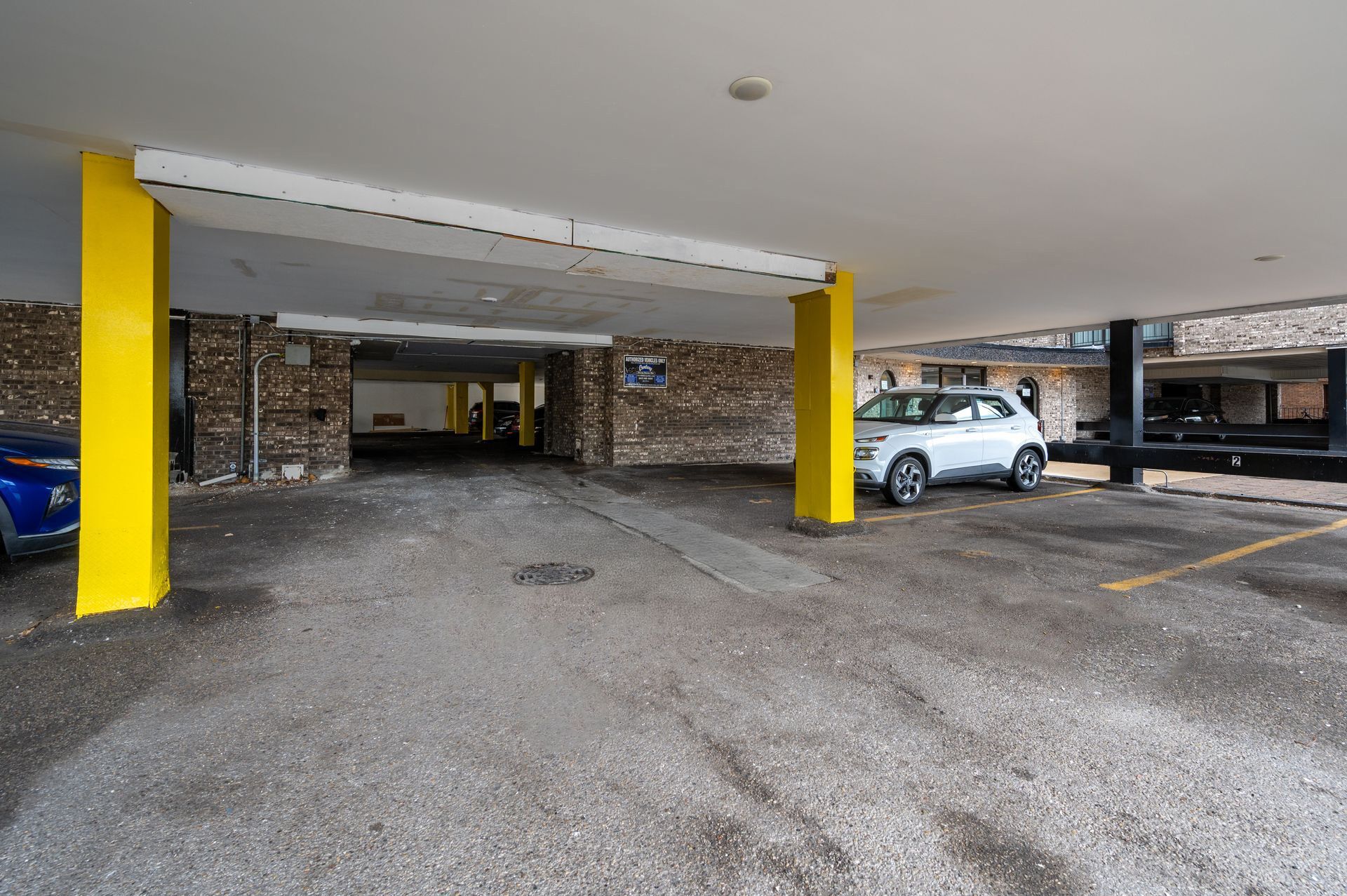 Building Photo - 2300 N Harlem Ave