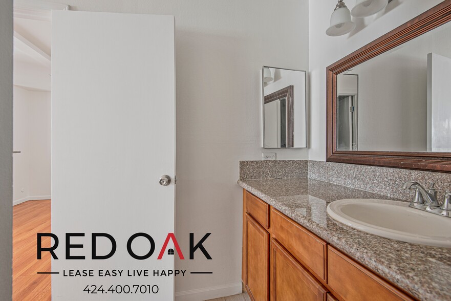 Building Photo - 5624 Fair Ave