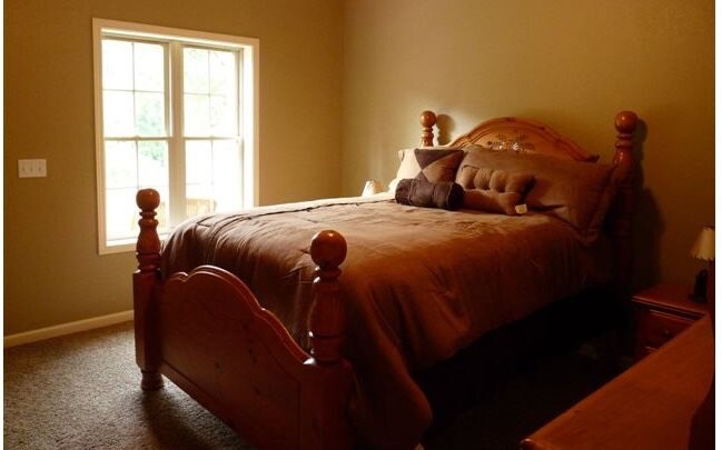 Building Photo - 637 Mineral Springs Rd