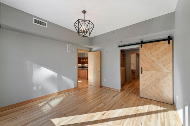 Building Photo - 1120 S 2nd St