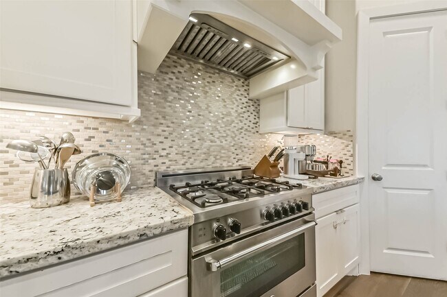 Building Photo - 10914 Brookeshire Chase Ln