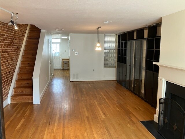 dining area - 1326 Emerald St NE