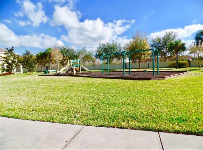 Building Photo - 2984 Langdon Ln N