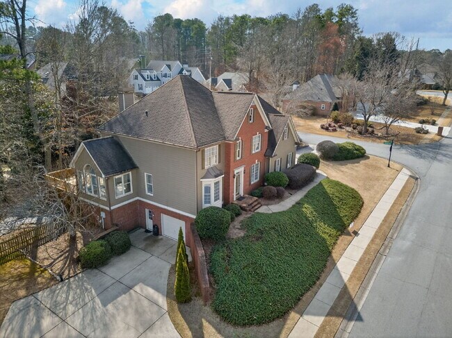 Building Photo - Great home in highly desired Brookstone Subdivision with Cobb County Schools.