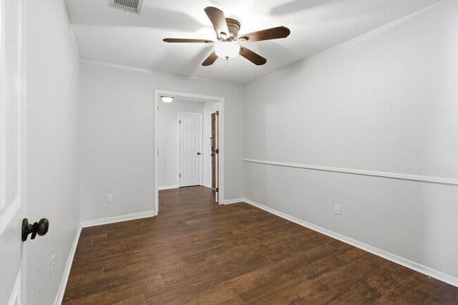 Building Photo - 3721 Avenue R