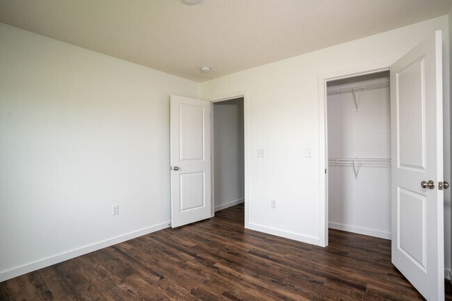 Building Photo - BRAND NEW 3 BEDROOM HOME WITH 3 CAR GARAGE...