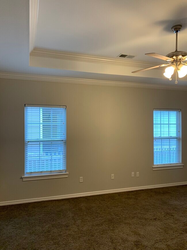 Building Photo - 1507 NE Benjamin Greens