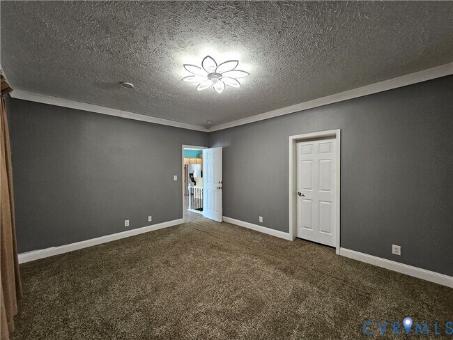 Building Photo - 5195 Lennie Rd