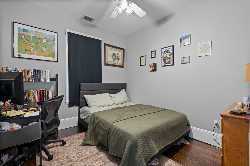 Building Photo - 194 Emerson St