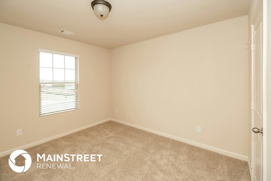 Building Photo - 35 Michelle Wy