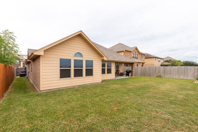 Building Photo - 7921 Pavo Real St