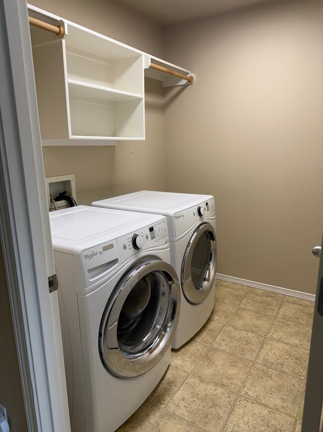 Building Photo - 20565 Sun Meadow Way