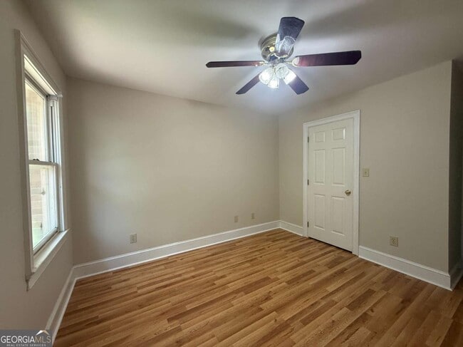 Building Photo - 307 Centennial Rd