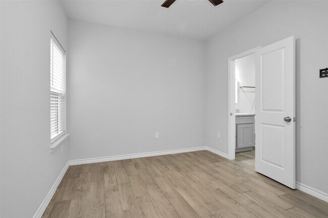 Building Photo - 16426 Eastchase St