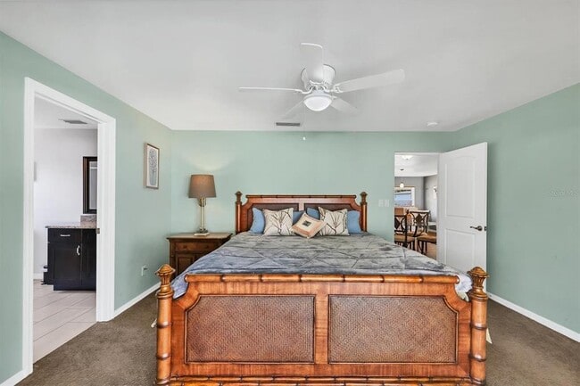 Building Photo - 3425 Fairview Dr