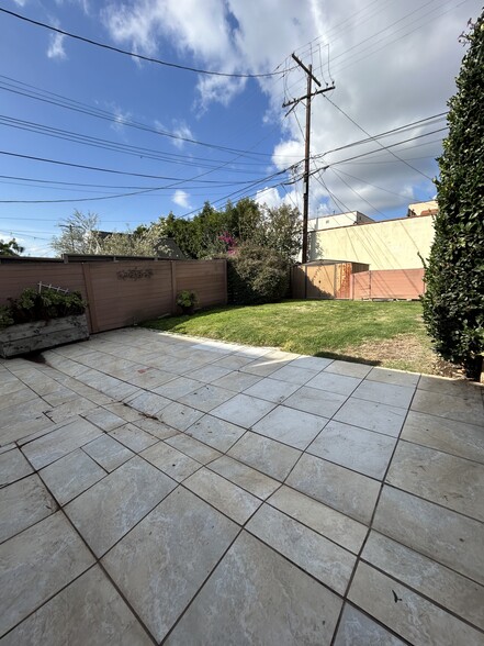 Private/gated backyard - 1141 S Highland Ave