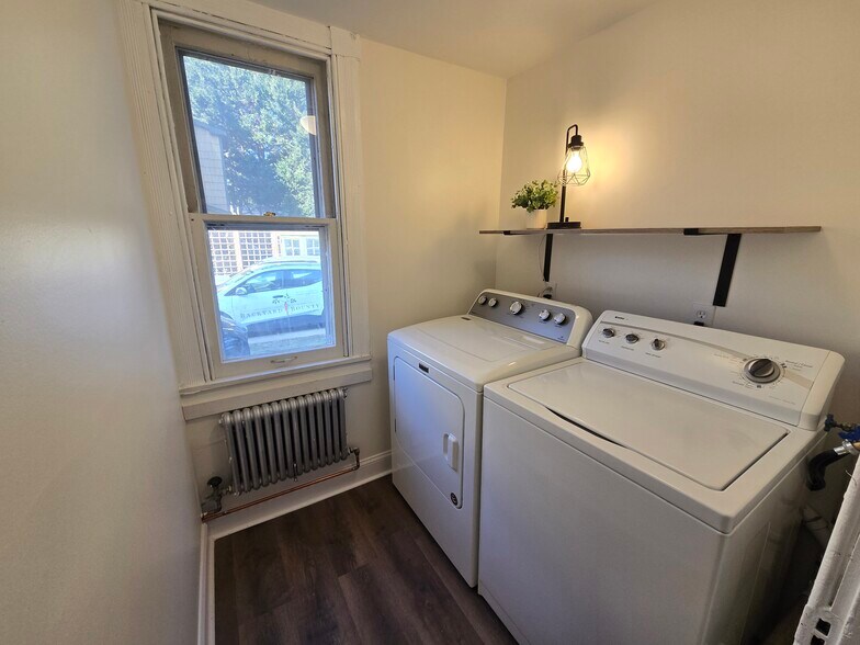 Building Photo - 100 Melvin Ave