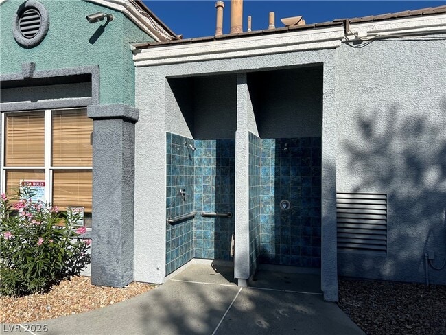Building Photo - 6955 N Durango Dr