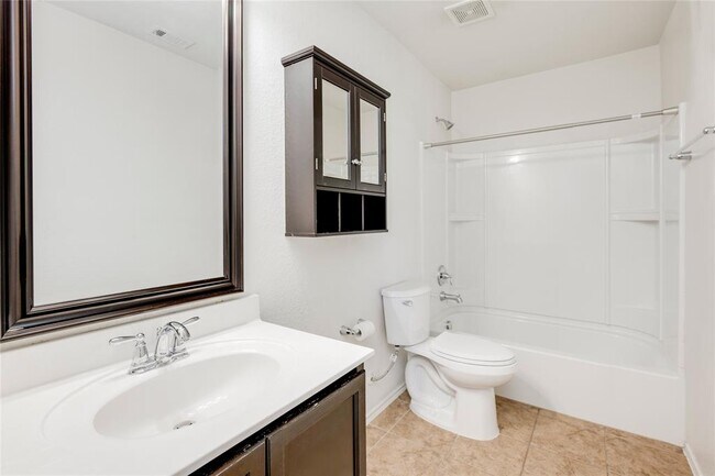 Building Photo - 5701 Cass Ct