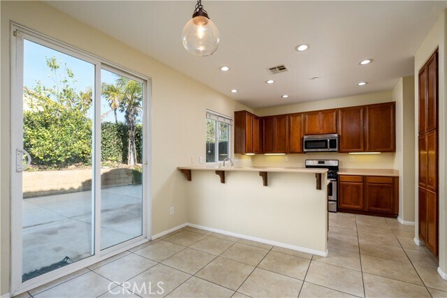 Building Photo - 16442 El Revino Dr