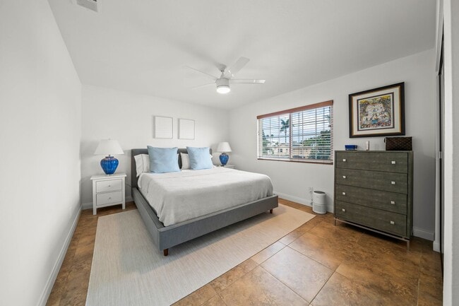 Building Photo - Fully Furnished Rental Imperal Beach