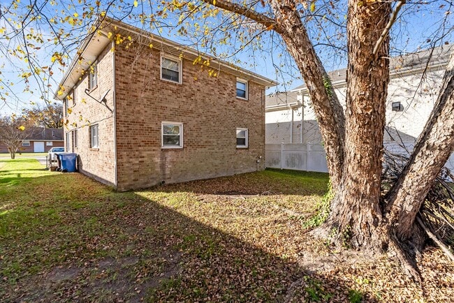 Building Photo - For Rent in Beautiful Chesapeake!