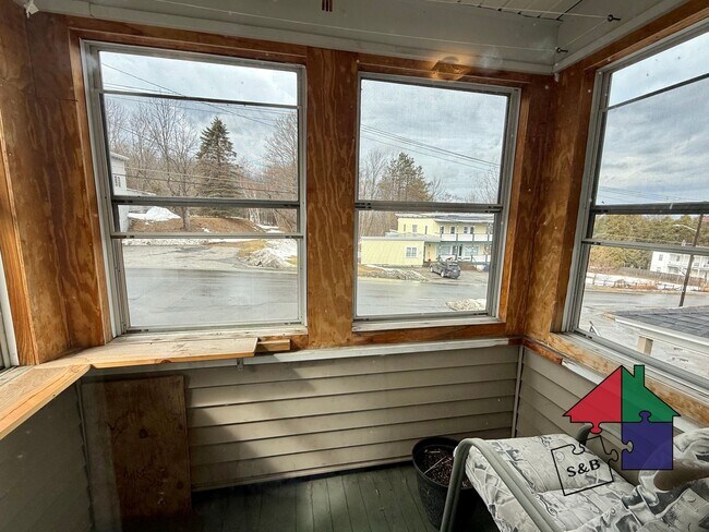 Building Photo - 37 Church Hill Rd