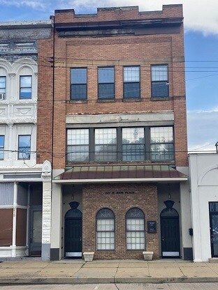 Building Photo - 221 W Main St