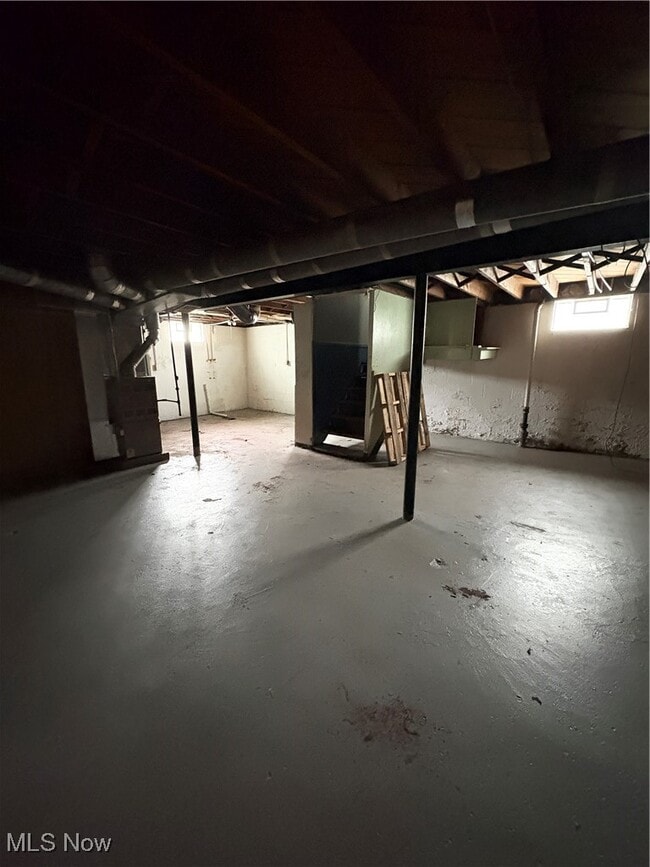 Building Photo - 830 Cambridge Ave