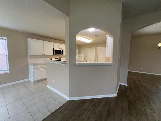 Building Photo - 2407 Daneswood Ct