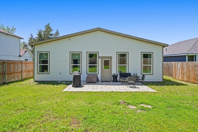 Building Photo - 4520 Garrison Ave