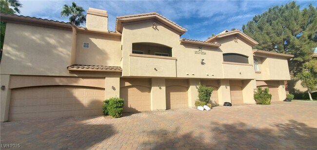 Building Photo - 2050 W Warm Springs Rd