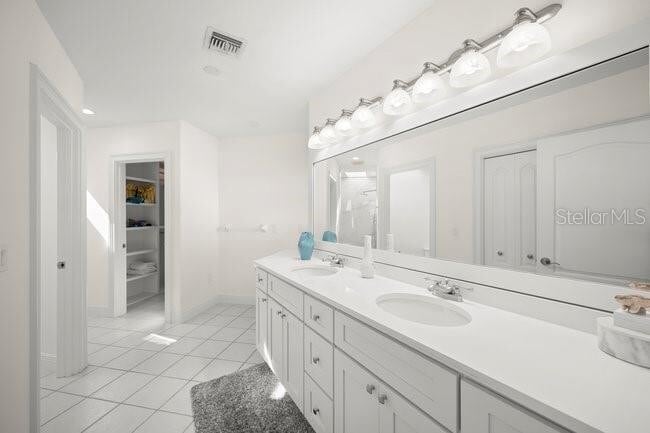 Building Photo - 527 56th St