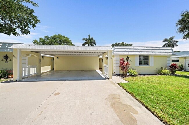 Building Photo - 5869 Tidewood Ave