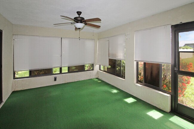 Building Photo - Venice East Annual Home for Rent