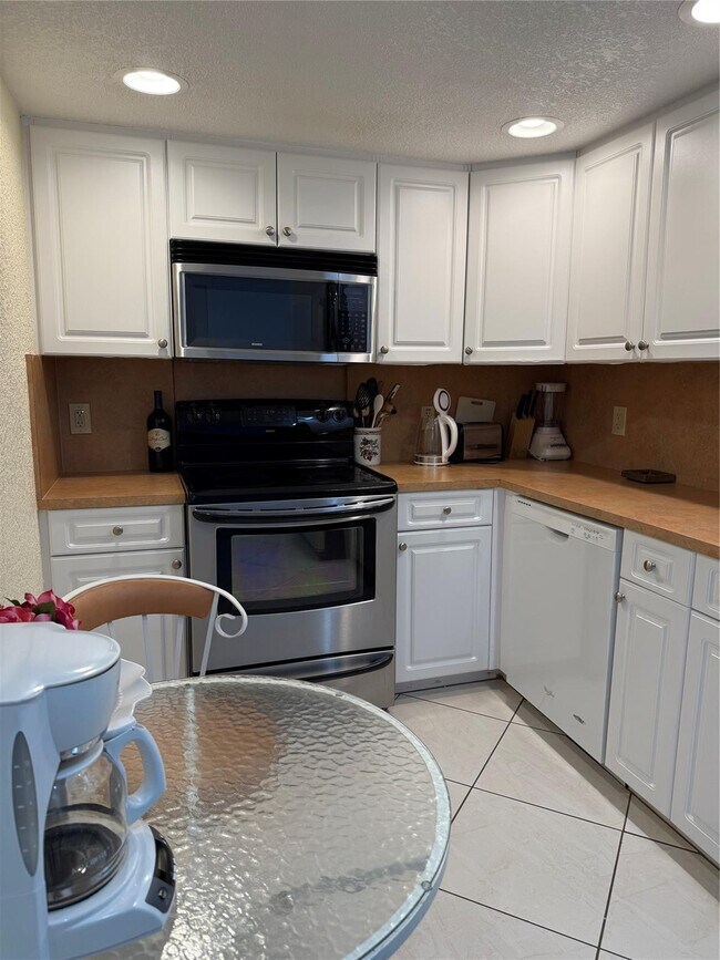 Building Photo - 101 Briny Ave