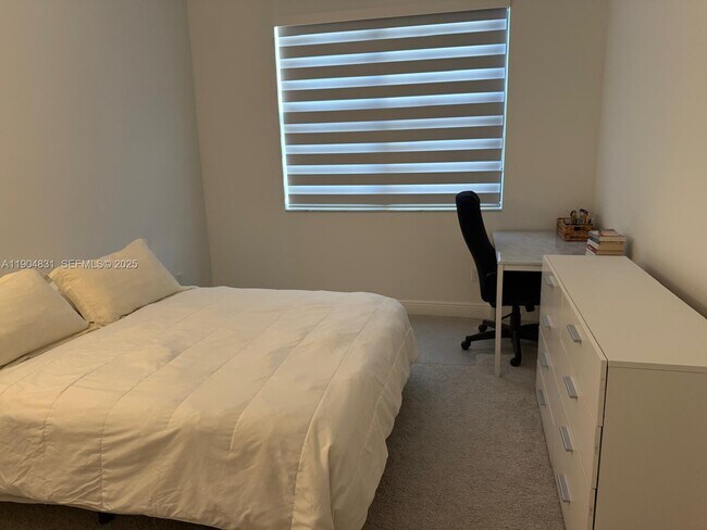 Building Photo - 16456 Sea Turtle Pl