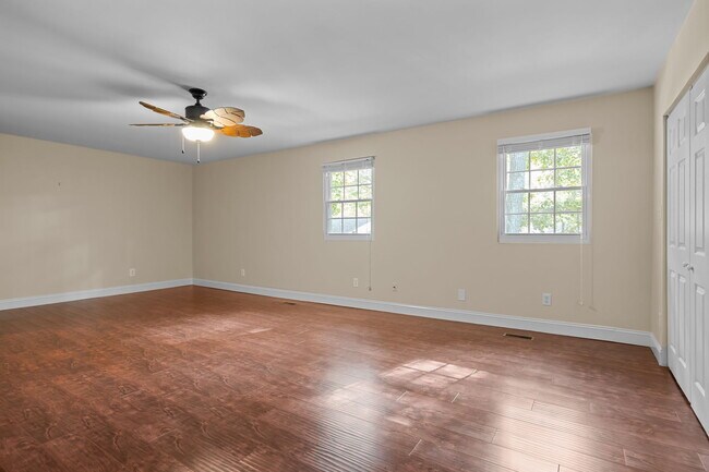 Building Photo - 6423 New Market Way