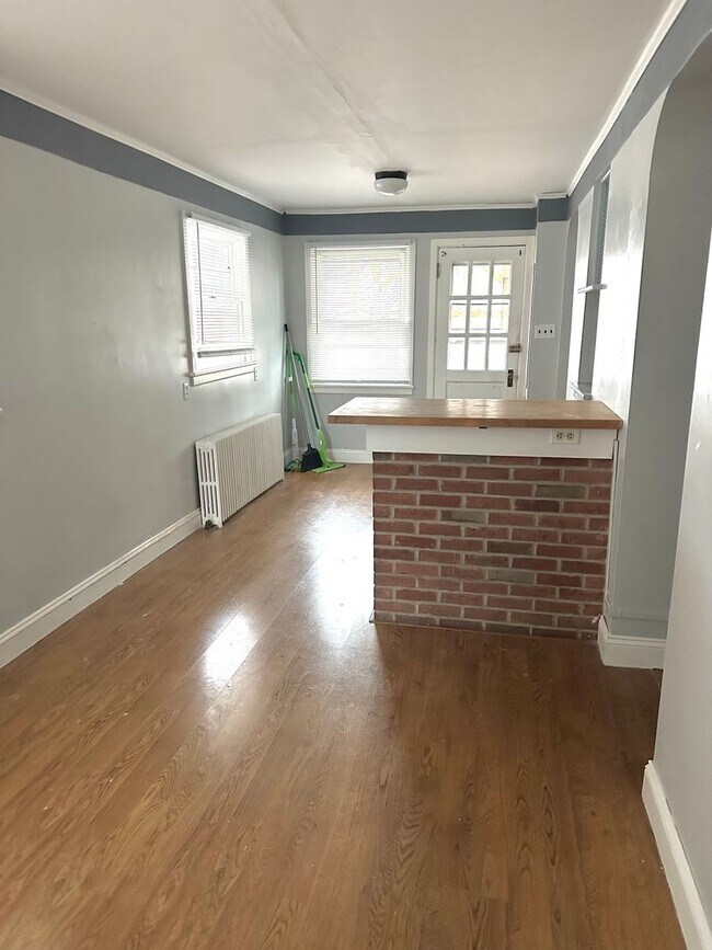 Building Photo - 709 Pennsylvania Ave