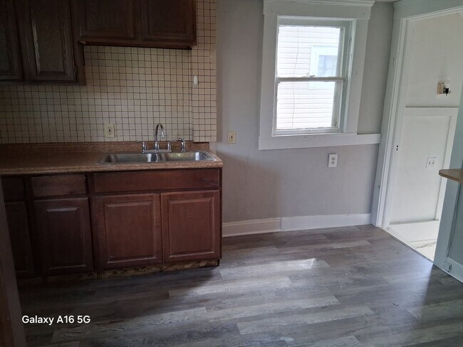 Building Photo - Section 8 Accepted!