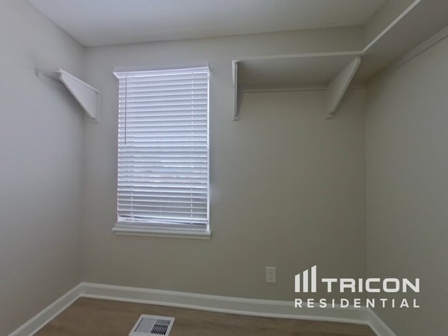 Building Photo - 4514 Fenton Rd
