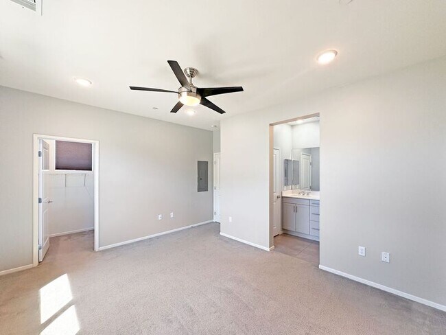 Building Photo - 1250 Paseo Sea Grass