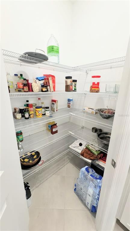 Building Photo - 5639 N Honore Ave