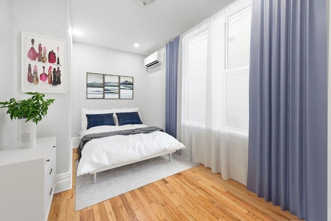 Building Photo - 392 Adelphi St