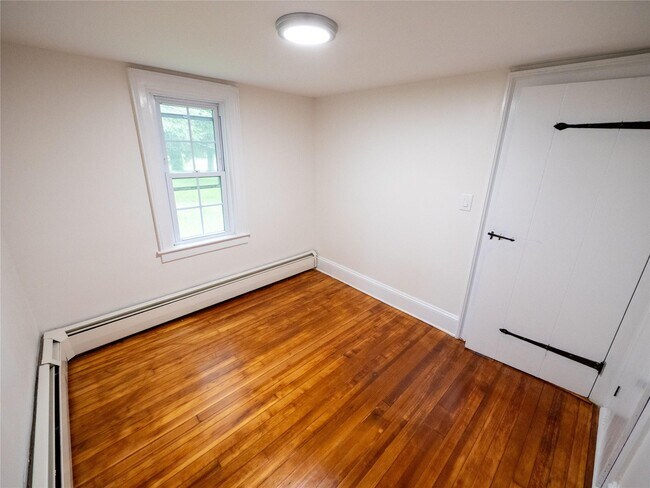 Building Photo - 11 Glen Arden Dr