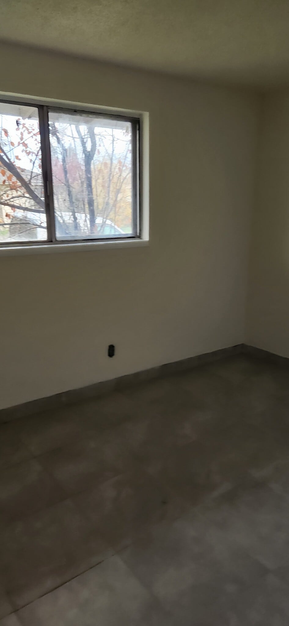 Building Photo - 800 Narregan St