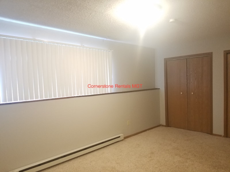 Building Photo - 918 9th Ave SE