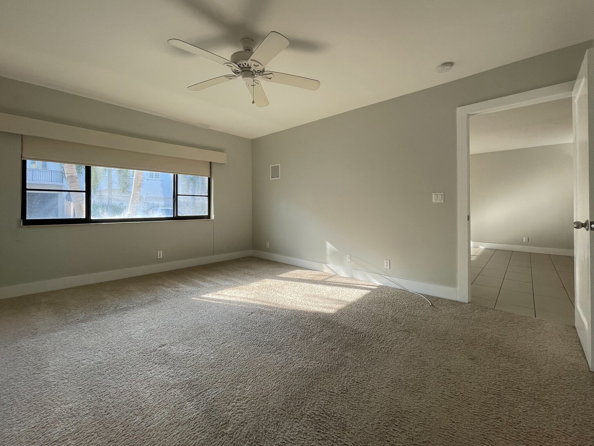 Building Photo - 64 Isle Of Venice Dr